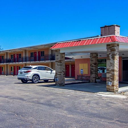 Econo Lodge Hotel Bradford Eksteriør billede