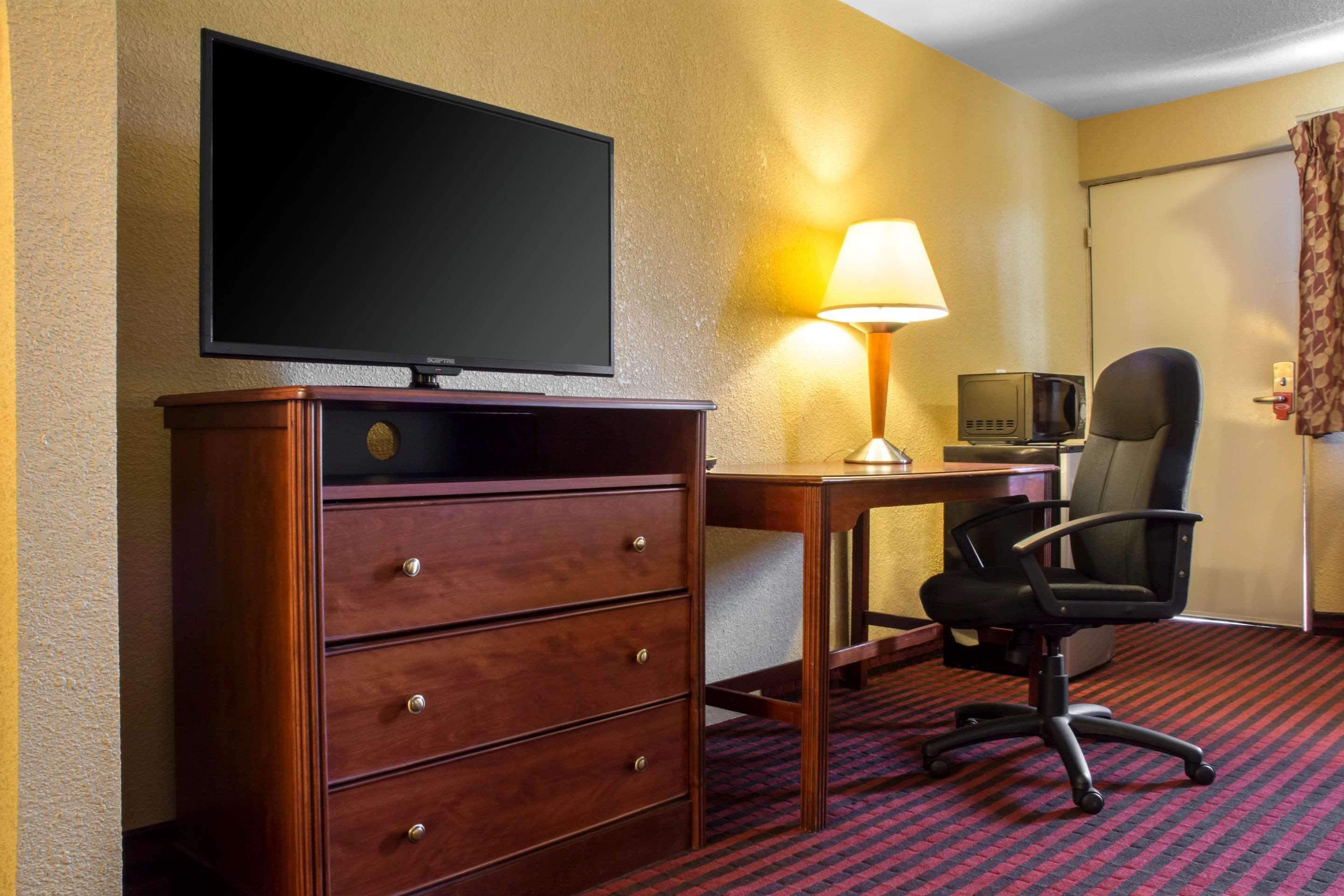 Econo Lodge Hotel Bradford Eksteriør billede