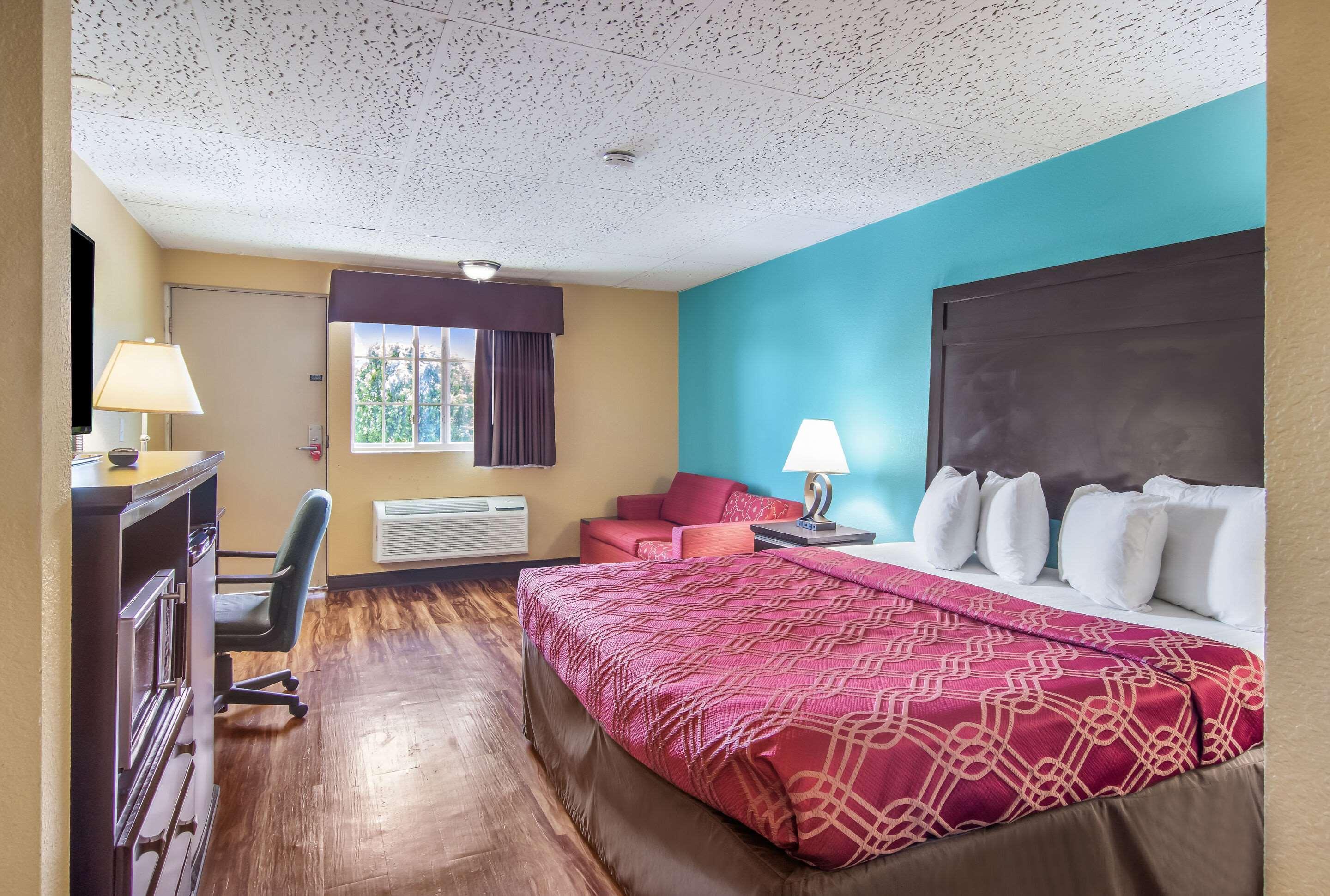 Econo Lodge Hotel Bradford Eksteriør billede