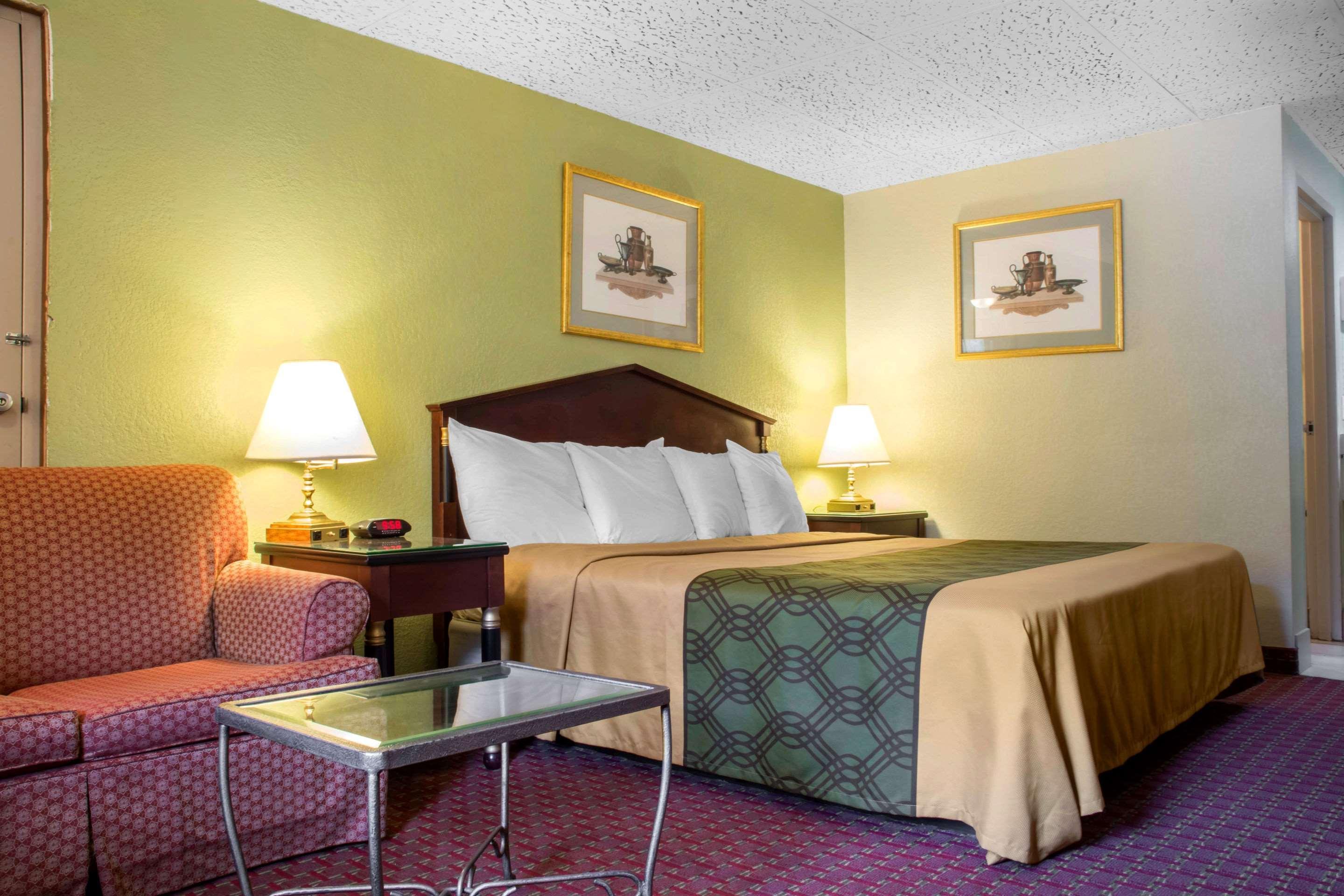 Econo Lodge Hotel Bradford Eksteriør billede