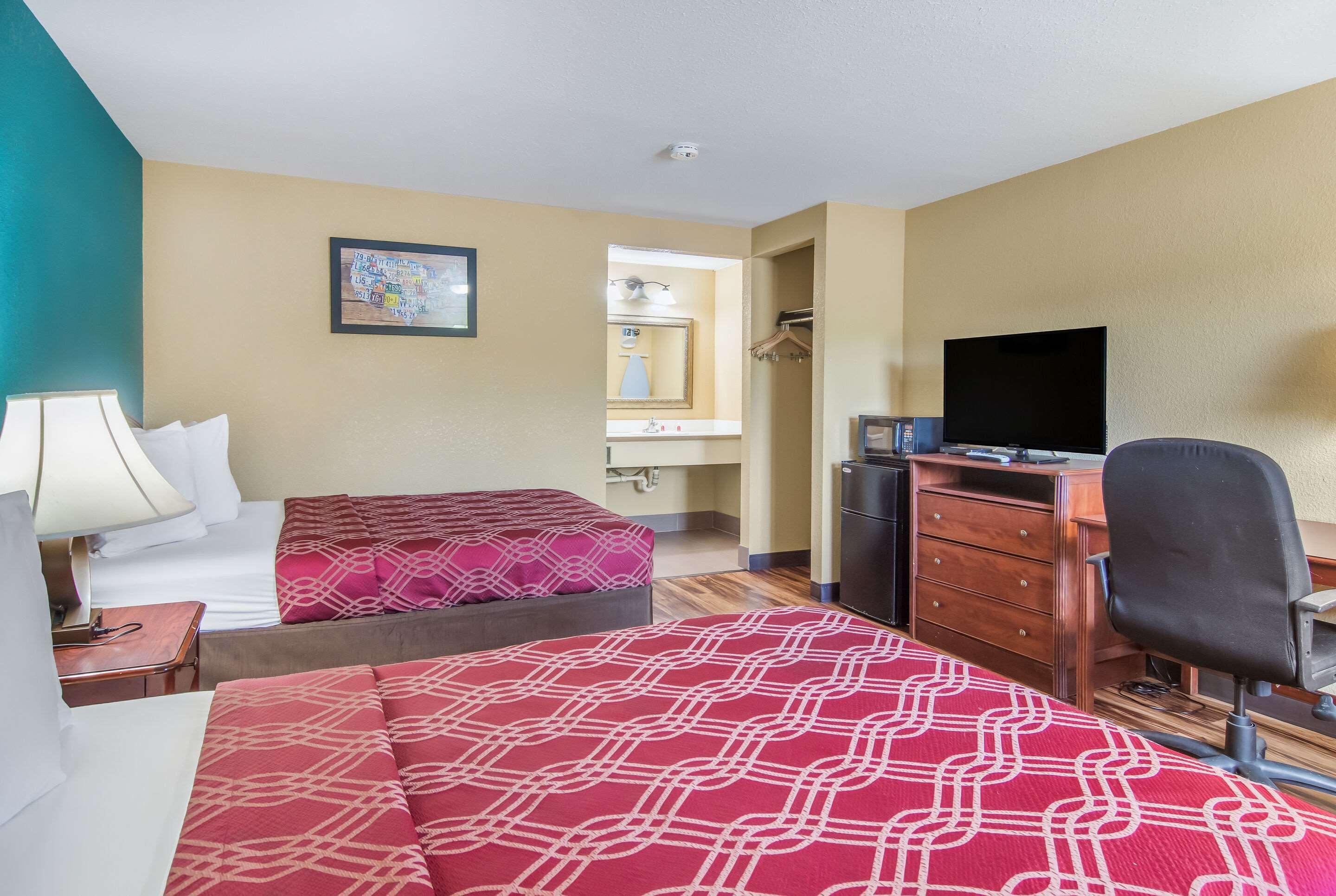 Econo Lodge Hotel Bradford Eksteriør billede